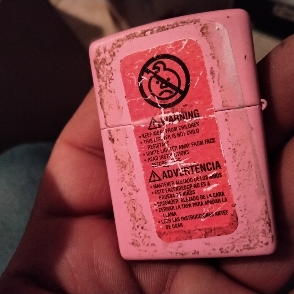 Pink Lighter - Picture 4 of 13